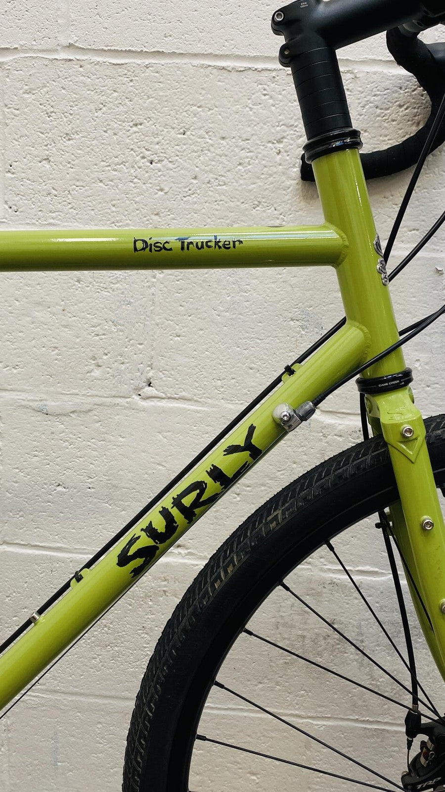 Surly Disc Trucker Bike - 700c Steel Pea Lime Soup 56cm - Altus 2