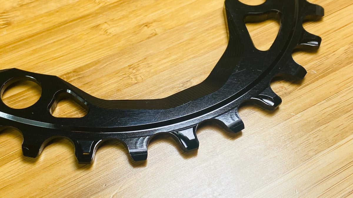 absoluteBLACK OVAL 104/64bcd 4-Bolt n/w Chainring 34t - Black 4