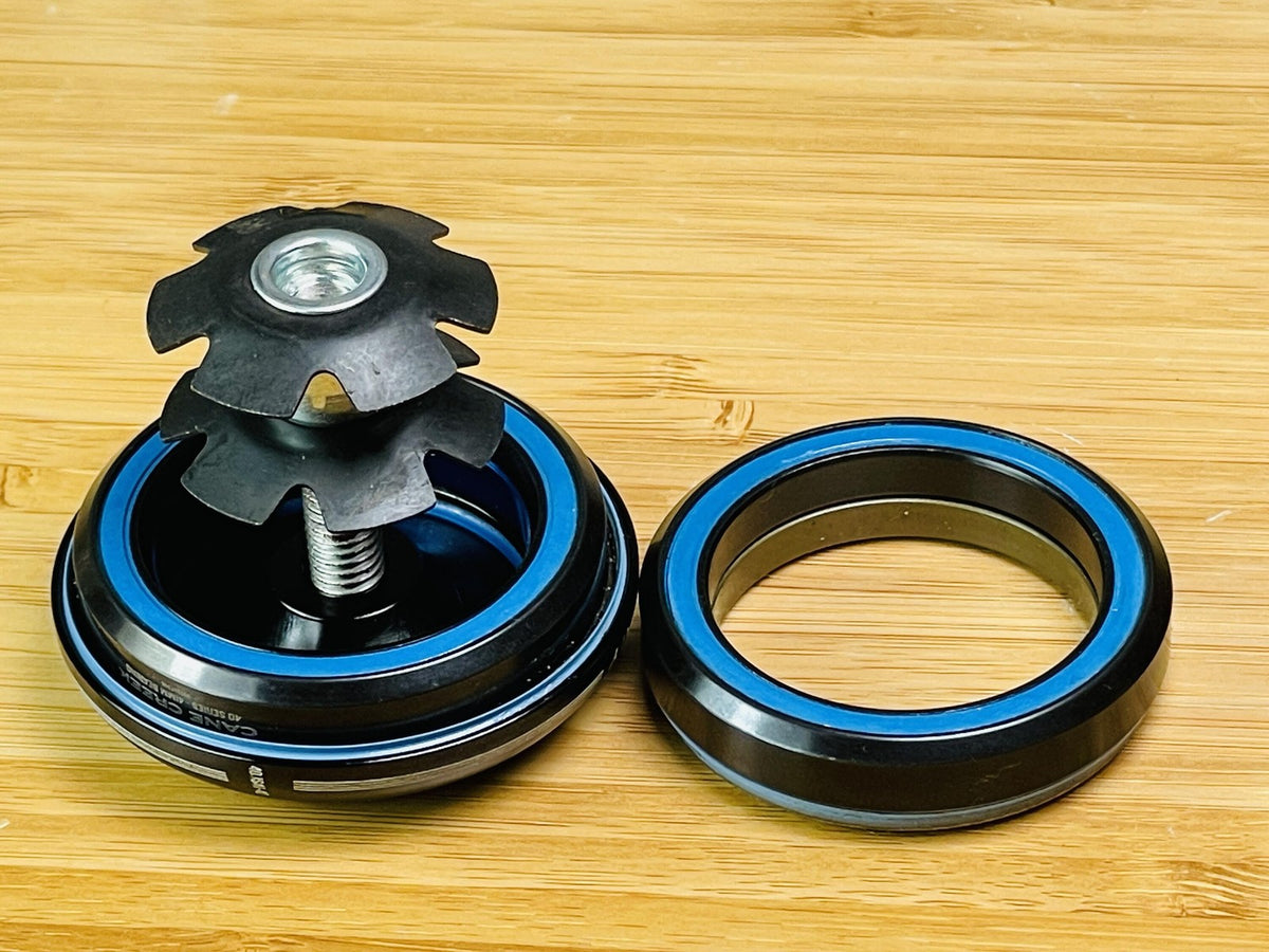 Cane Creek 40 IS41/28.6 / IS41/30 Short Cover Headset Black 3