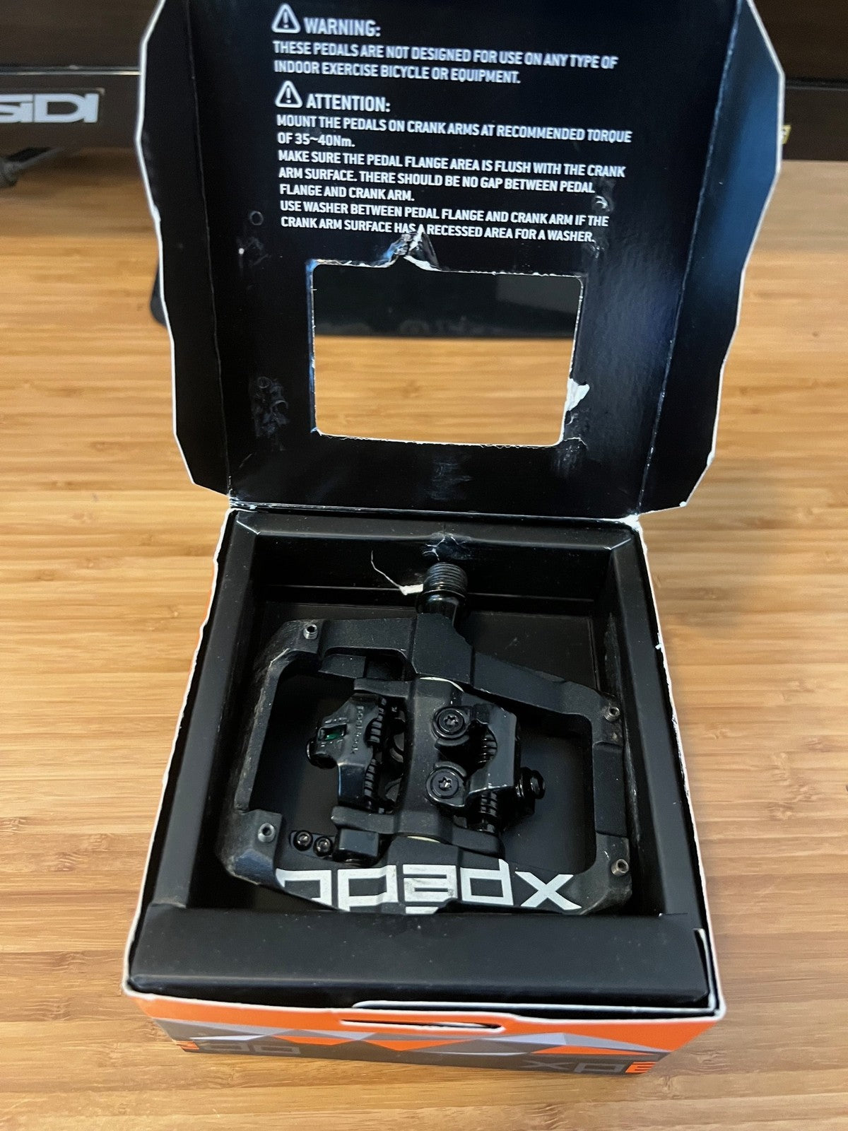 Xpedo GFX DH Dual Sided Clipless Platform Pedals - Black 4