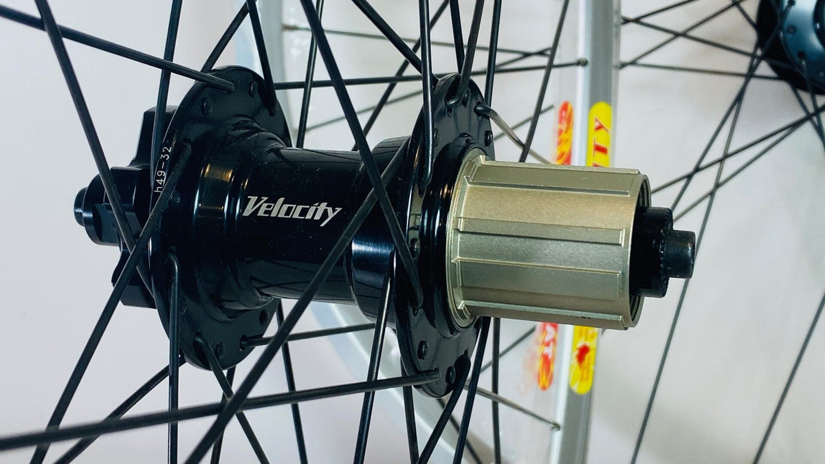 Velocity AeroHEAT 26" MTB Wheelset 32h 8-10 Speed 100/135 - Black/Silver 8