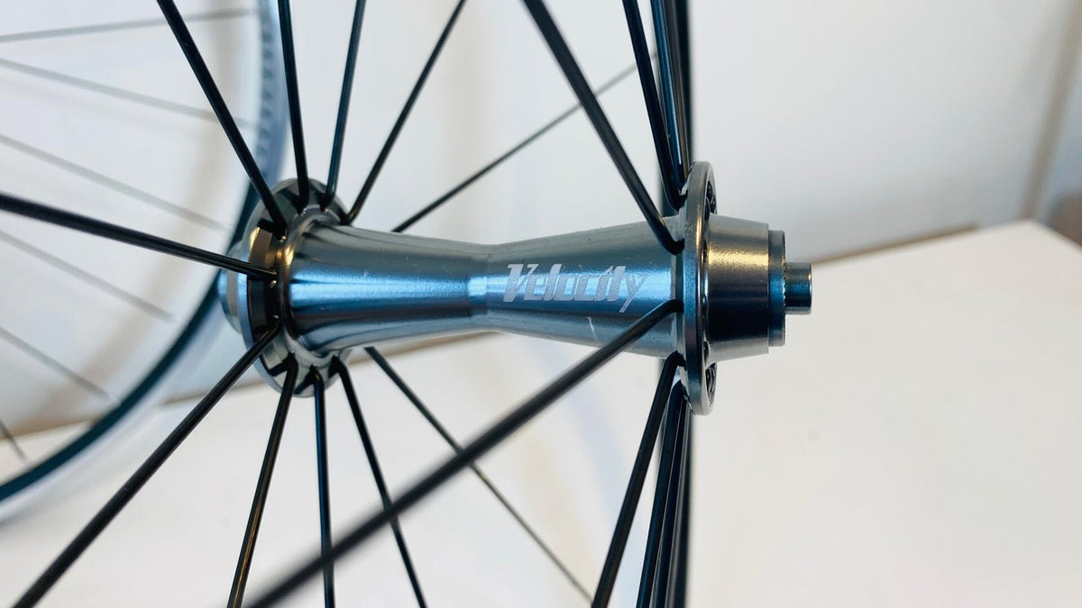 Velocity ESCAPE 700c Tubular Wheelset 24h-F / 28h-R 8-10 Speed 100/130 - Ti Gray 6