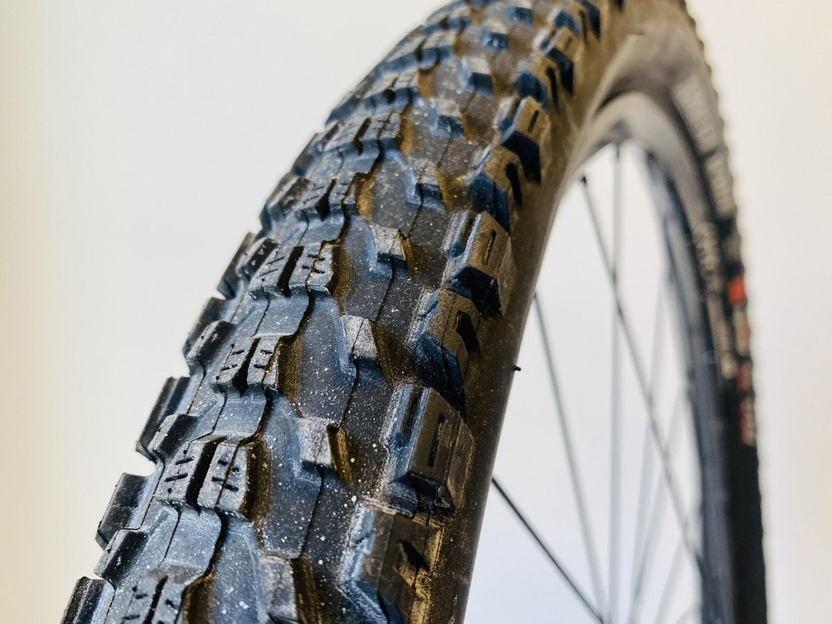 DT Swiss 370 27.5 MTB Tubeless Wheelset 28h X392 Ardent Race 12x142 15x100 10s 8
