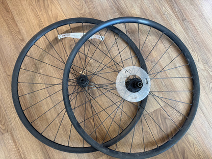 VGC Used Felt Devox 700c 28h Wheelset Center Lock Disc - Black 2