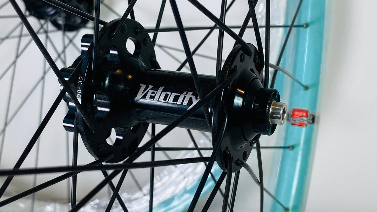 Velocity BLUNT 650b Single Speed MTB Disc Wheelset 32h 100/135 - Celeste 5