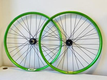 Velocty P-35 700c MTB/Gravel Clincher Wheelset 32h 8-10s 100/135mm - Anti Green 1