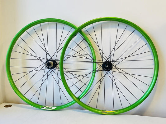 Velocty P-35 700c MTB/Gravel Clincher Wheelset 32h 8-10s 100/135mm - Anti Green 1