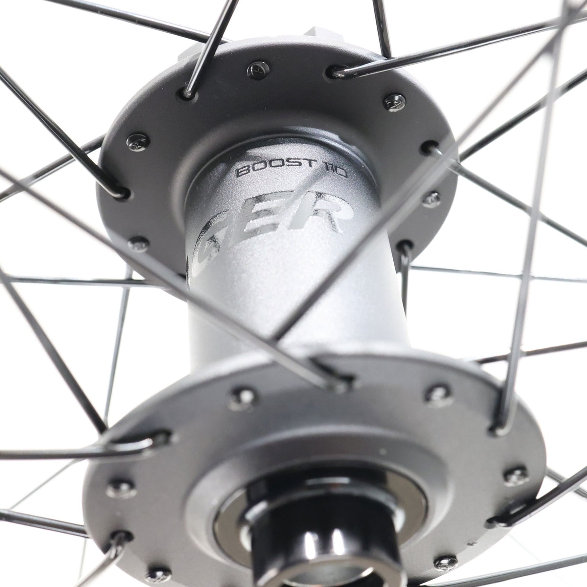 Bontrager Line Carbon 30 TLR 27.5 Front Wheel Boost 110 6-Bolt OCLV 6