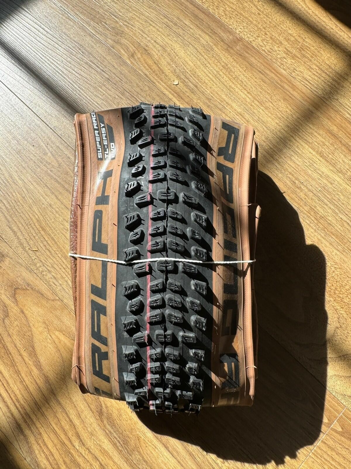Schwalbe Racing Ralph Tire - 29x2.25 Tubeless Fold Black/Transparent Evolution 5