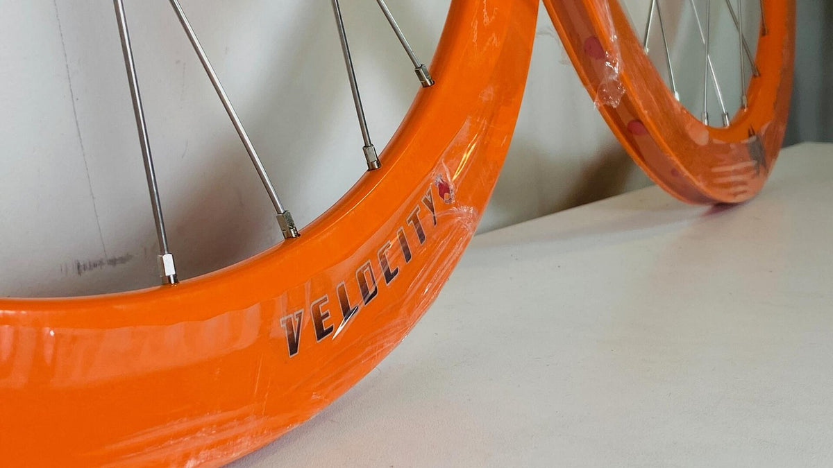 Velocity B-43 700c Track/Fixie Wheelset 32h Fix / Free 100/120 Radial F - Orange 2