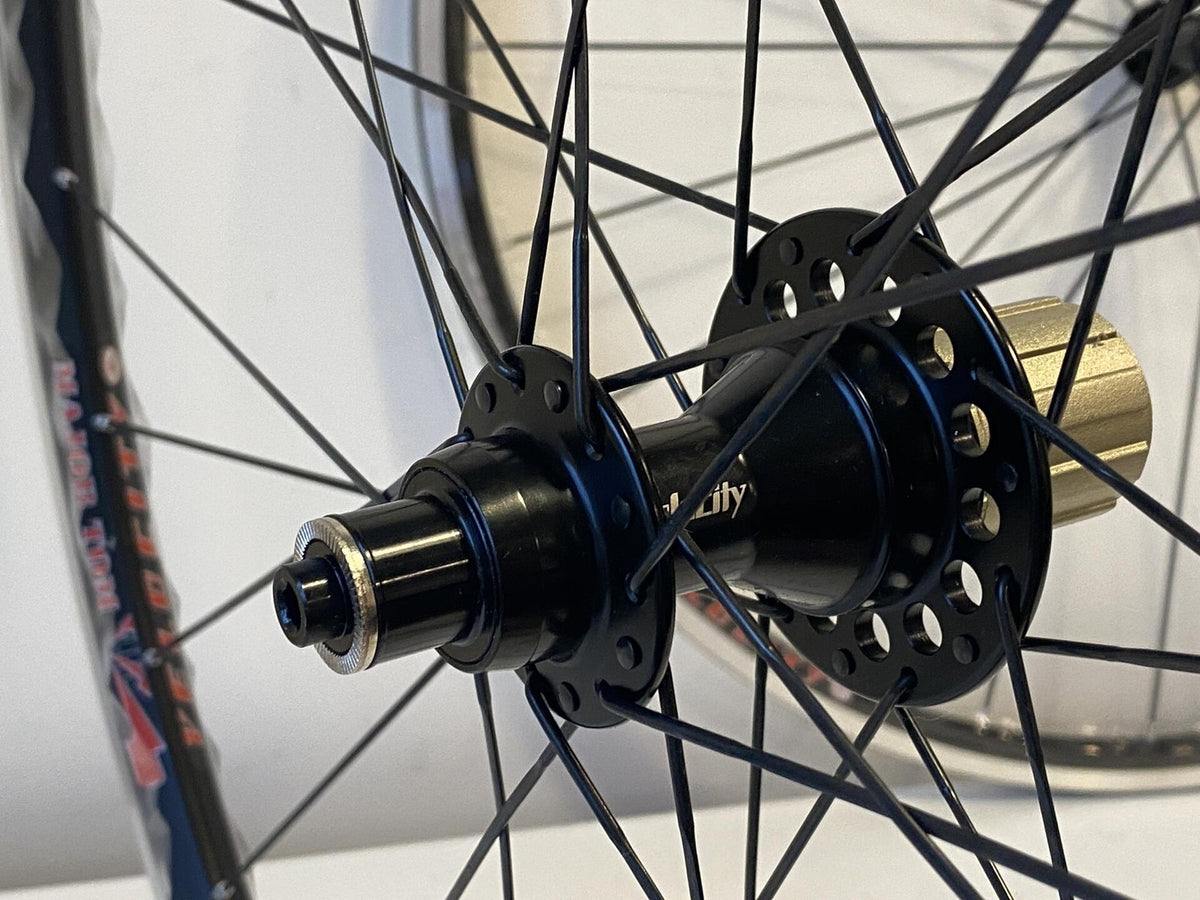 Velocity MAJOR TOM 700c Tubular Road Wheelset 24h/28h 100/130 8-10s - Black 8