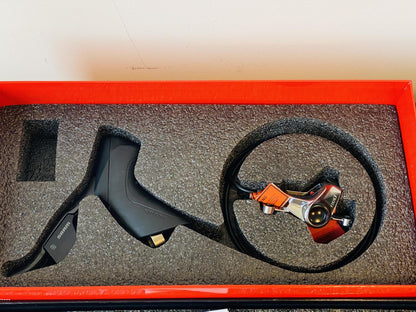 SRAM Red eTap 2x11 Road Groupset with Hydraulic Post Mount Disc Brakes 7