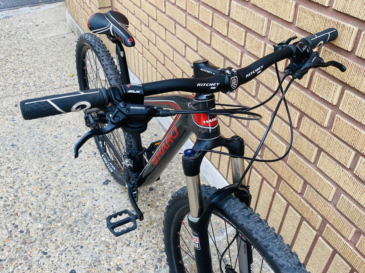 Haro Flightline Carbon Expert 29er 15.5in S Disc MTB Bicycle 2013 - Floor Model 2