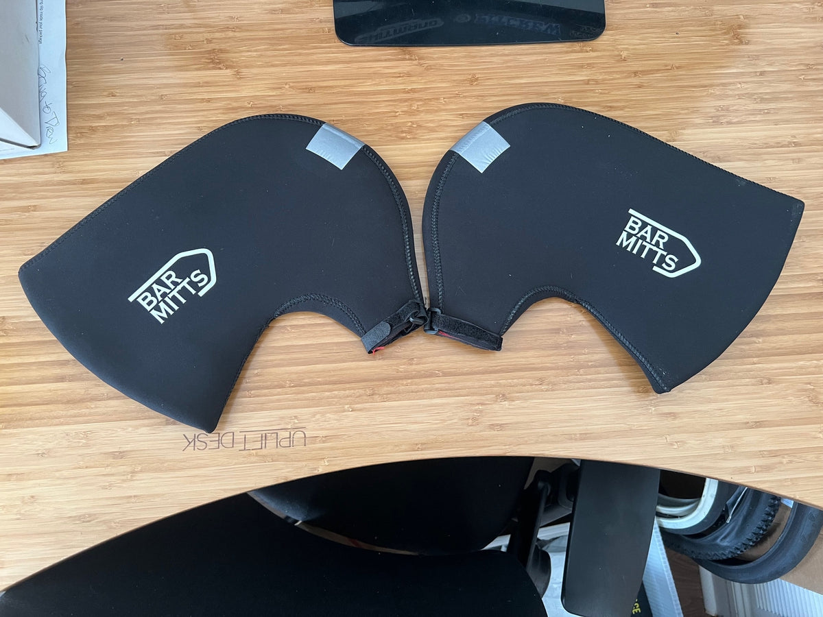 Bar Mitts Road Pogie Handlebar Mittens: Externally Routed Shimano Medium Black 3
