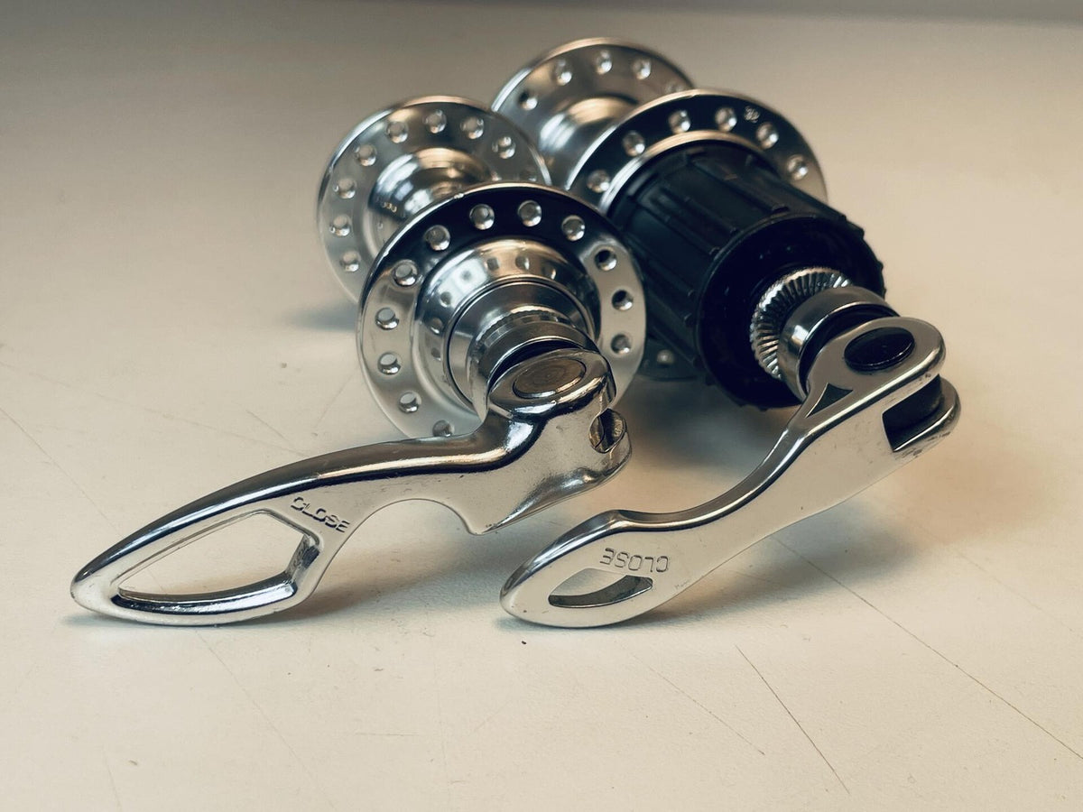 Unused Velocity Standard 32h Road Hub Set F100mm / R130mm HG 8/9/10s DynaSys 3