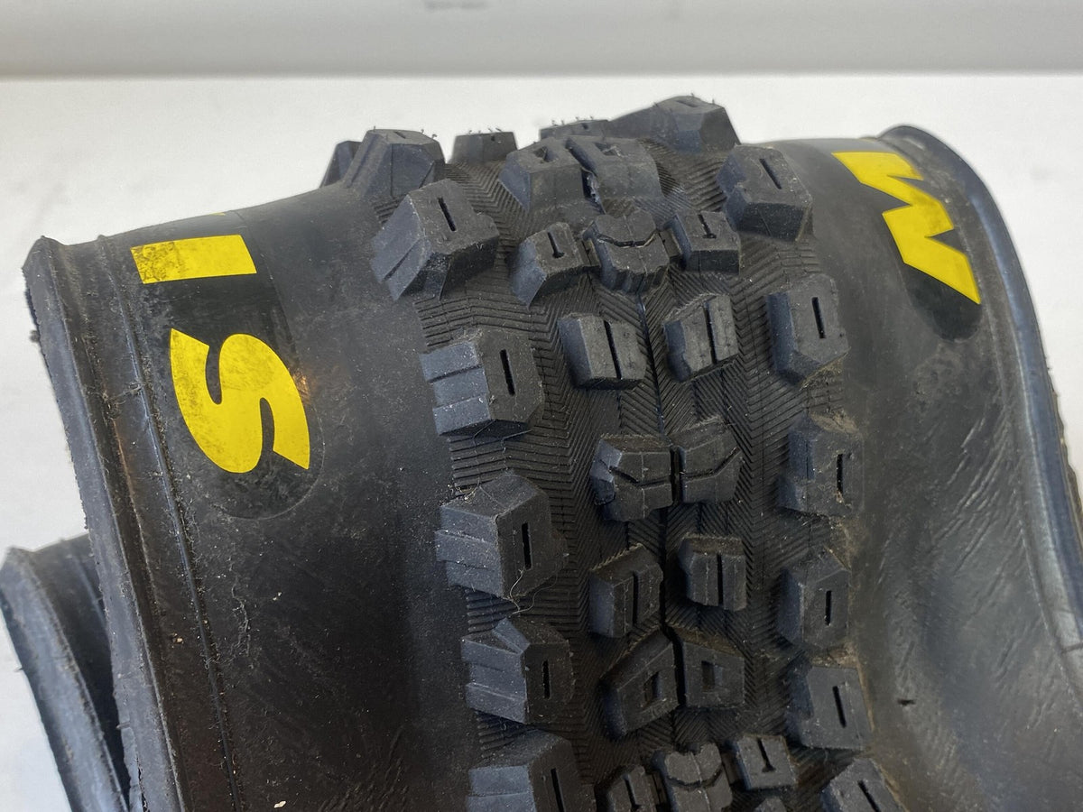 Unused Maxxis Aggressor WT 27.5x2.50 TR Double Down MTB Tire Storage Worn 6