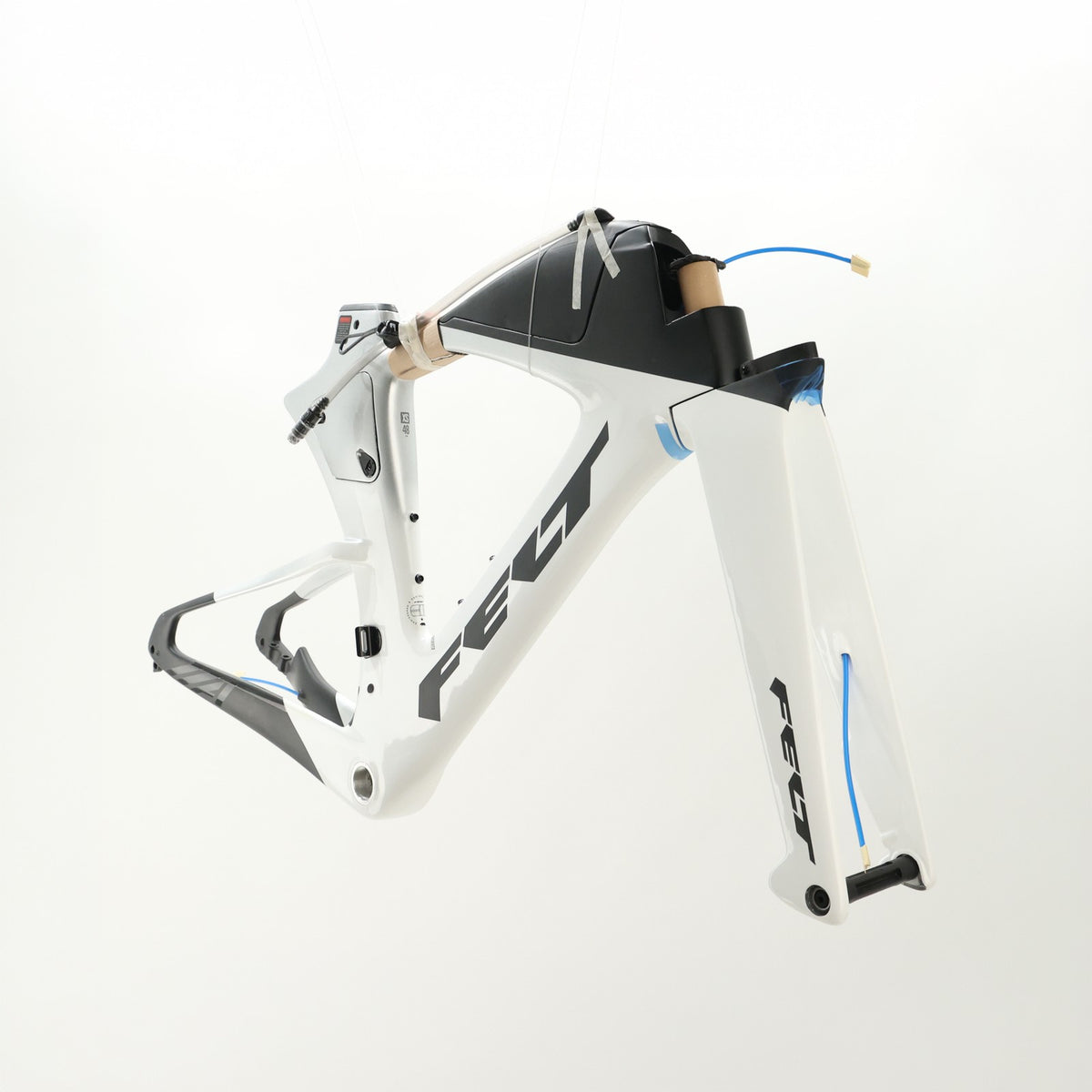 Felt IA FRD 2.0 Ultimate Carbon Triathlon Frameset 48cm Silver White DAMAGED 2