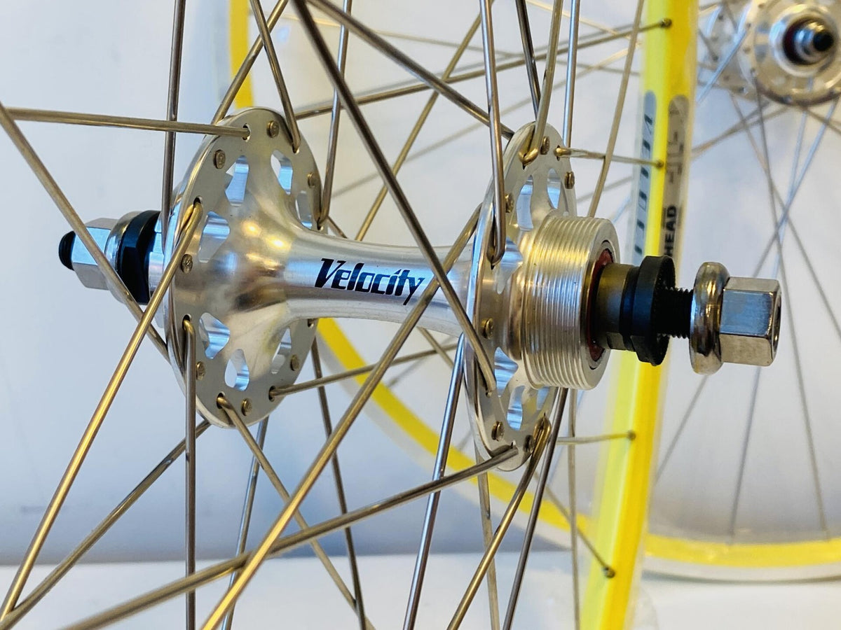 Velocity AEROHEAD 700c Track/Fixie Clincher Wheelset 32h Fix/Free 100/120 Yellow 5