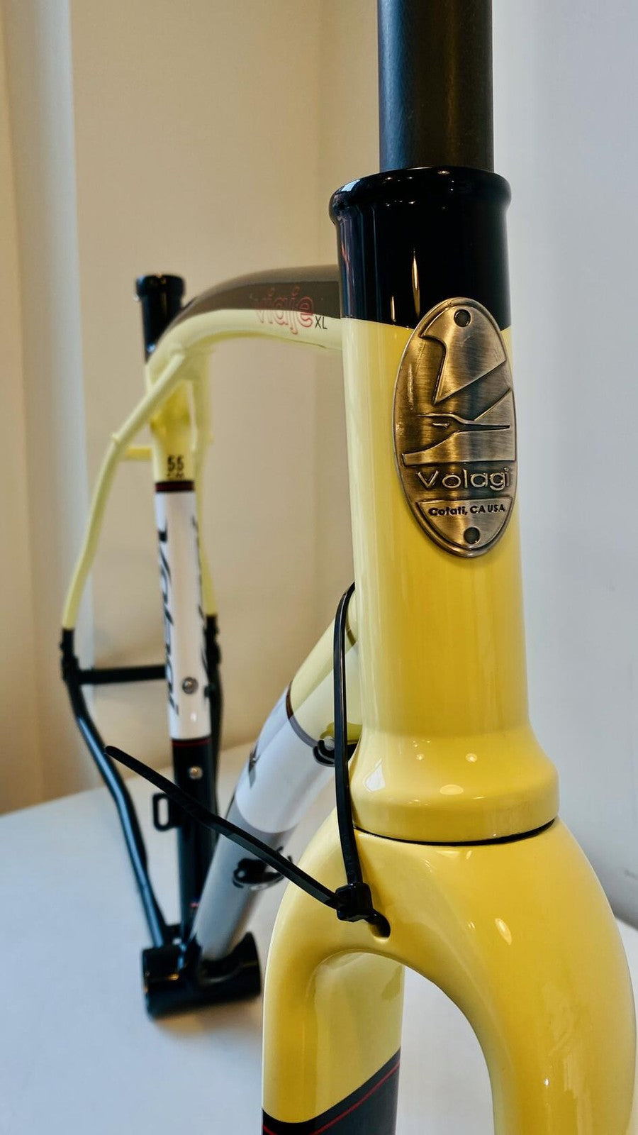 Volagi Viaje XL Cream Cr-Mo Frame & Full Carbon Fork 55cm BB386EVO 3