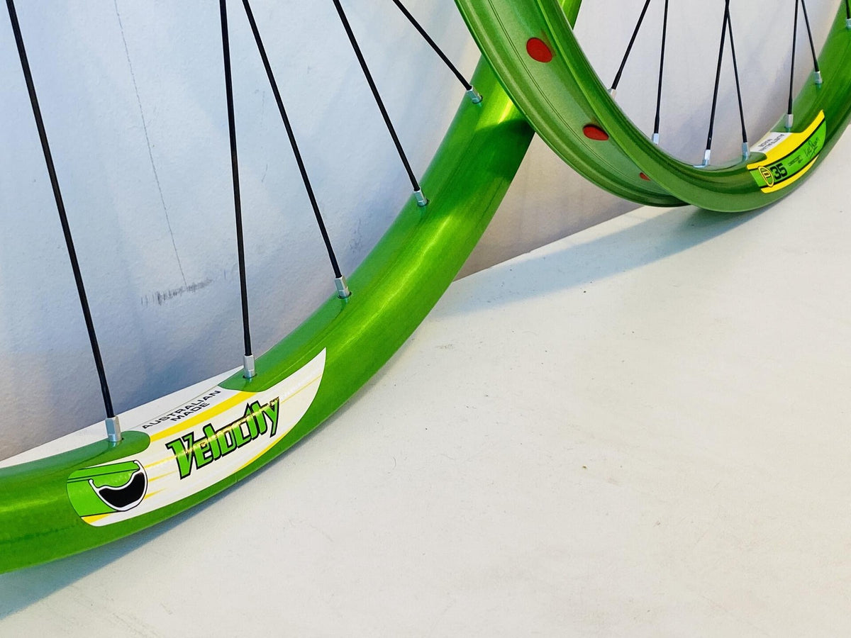Velocty P-35 700c MTB/Gravel Clincher Wheelset 32h 8-10s 100/135mm - Anti Green 2