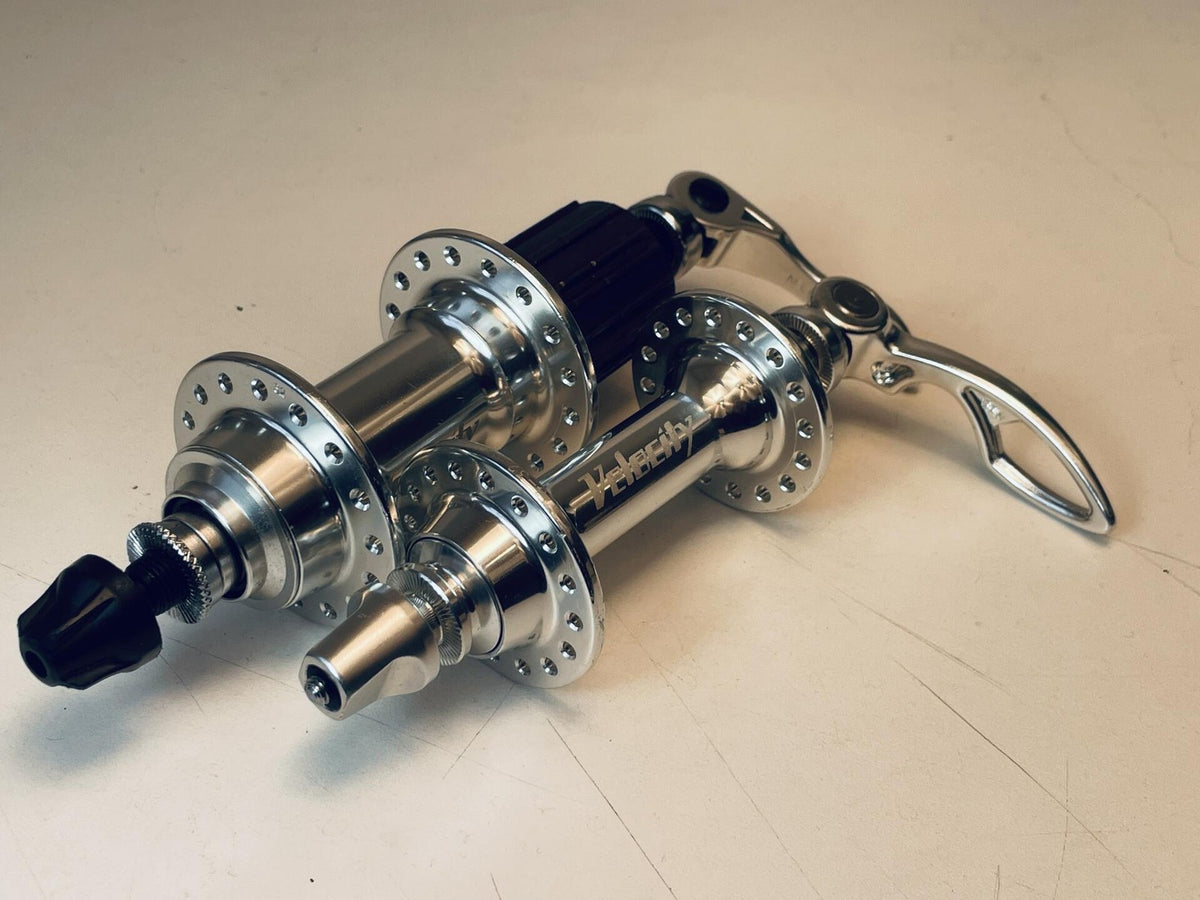 Unused Velocity Standard 32h Road Hub Set F100mm / R130mm HG 8/9/10s DynaSys 2