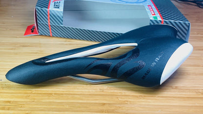 ARTE SELLE Carbon Titanium Rail Black/White Cutout Racing Saddle Made in Italy 2